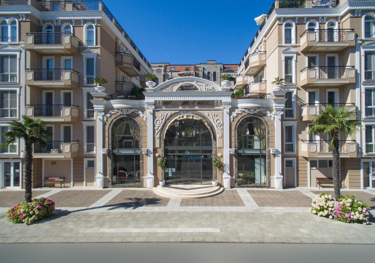 Dawn Park Deluxe Aparthotel Sunny Beach Esterno foto