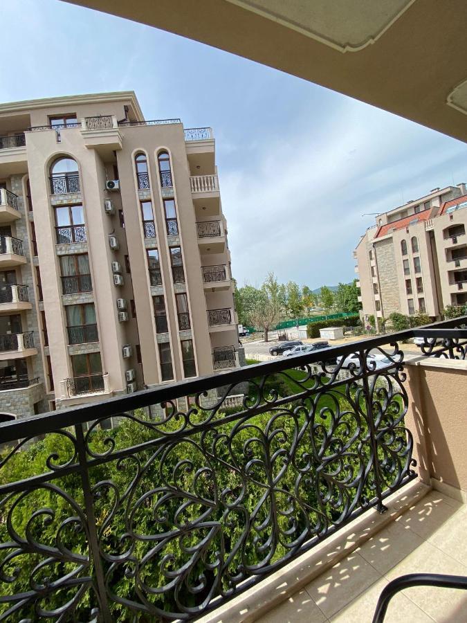 Dawn Park Deluxe Aparthotel Sunny Beach Esterno foto