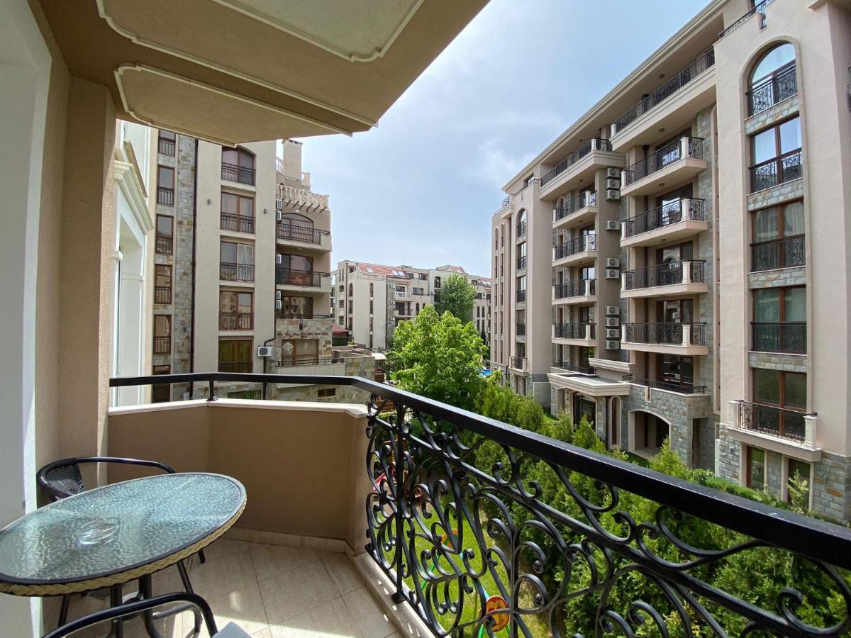 Dawn Park Deluxe Aparthotel Sunny Beach Esterno foto