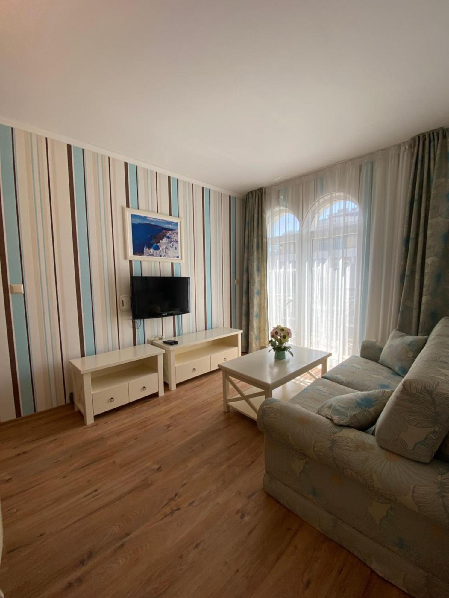 Dawn Park Deluxe Aparthotel Sunny Beach Esterno foto